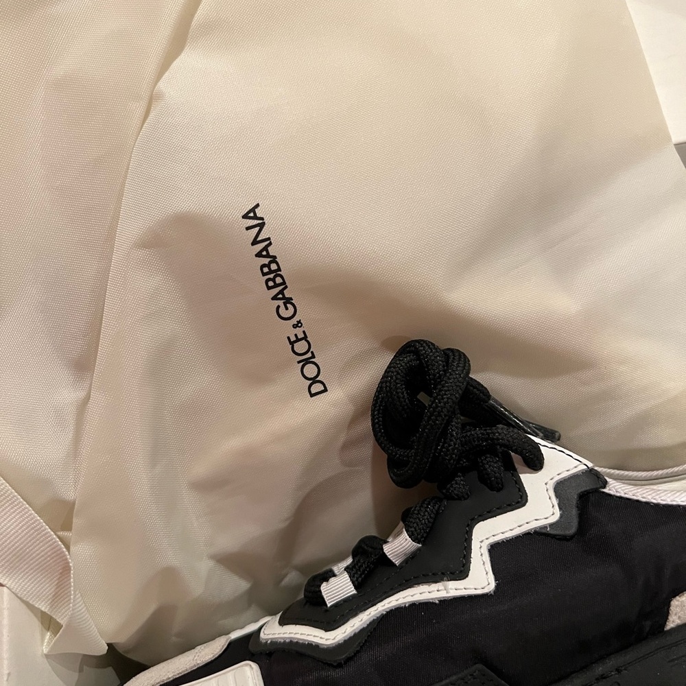 D&G sneakers size 35